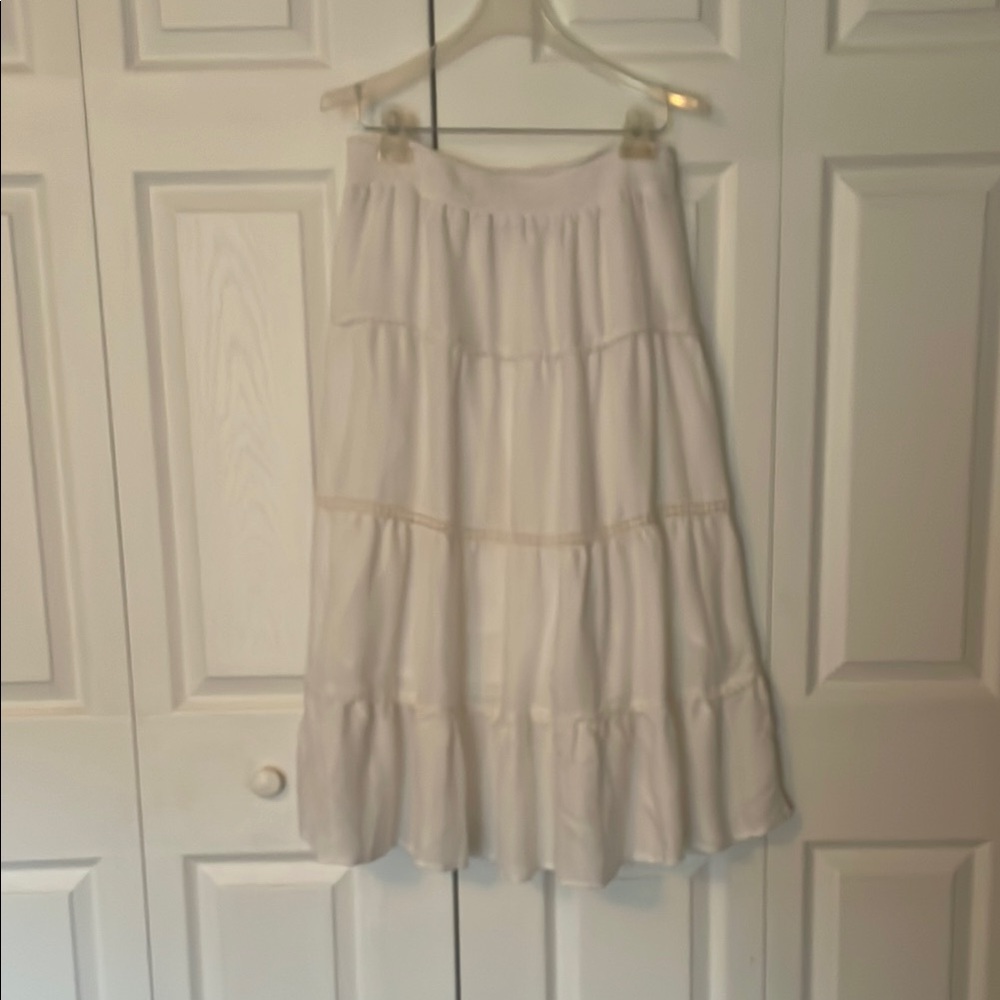 Elegant White Tiered Skirt